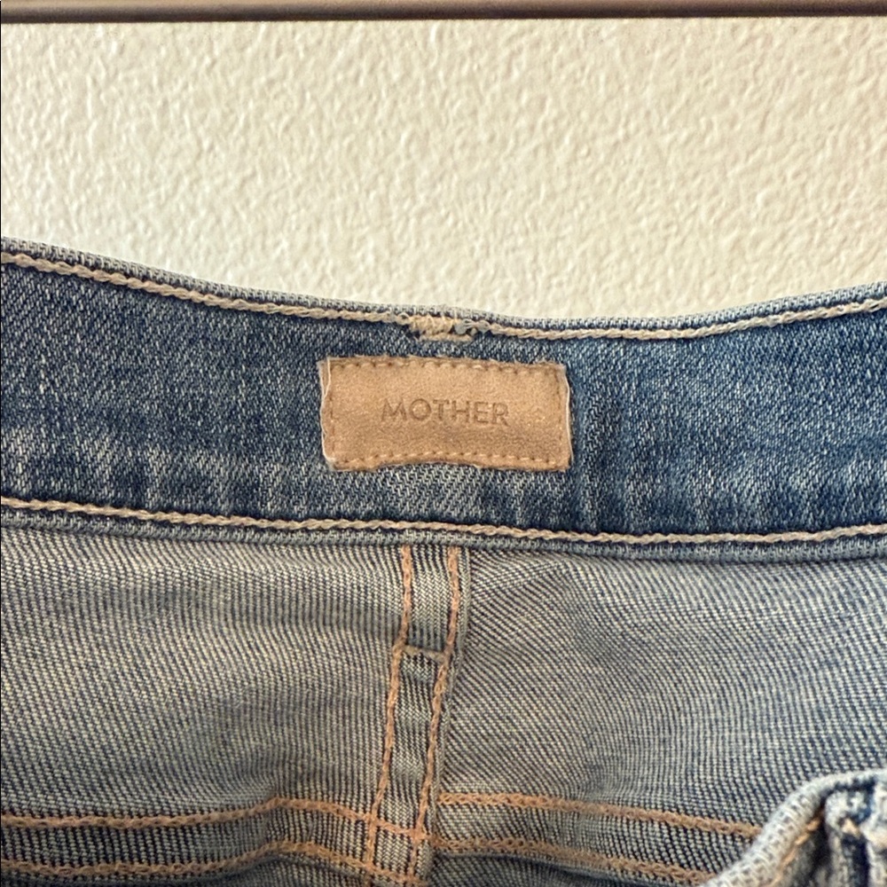 MOTHER “The Rascal” Light Blue Cropped Jeans - Picture 7 of 9